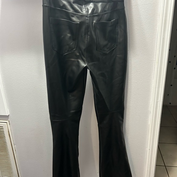 NWT 7 For All Mankind Leather Flares - Picture 4 of 5